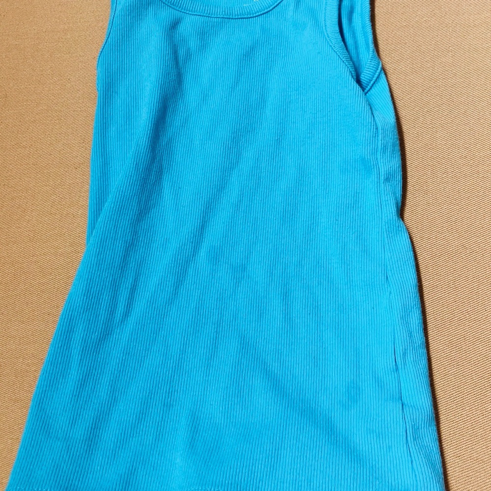 Girls tanks
